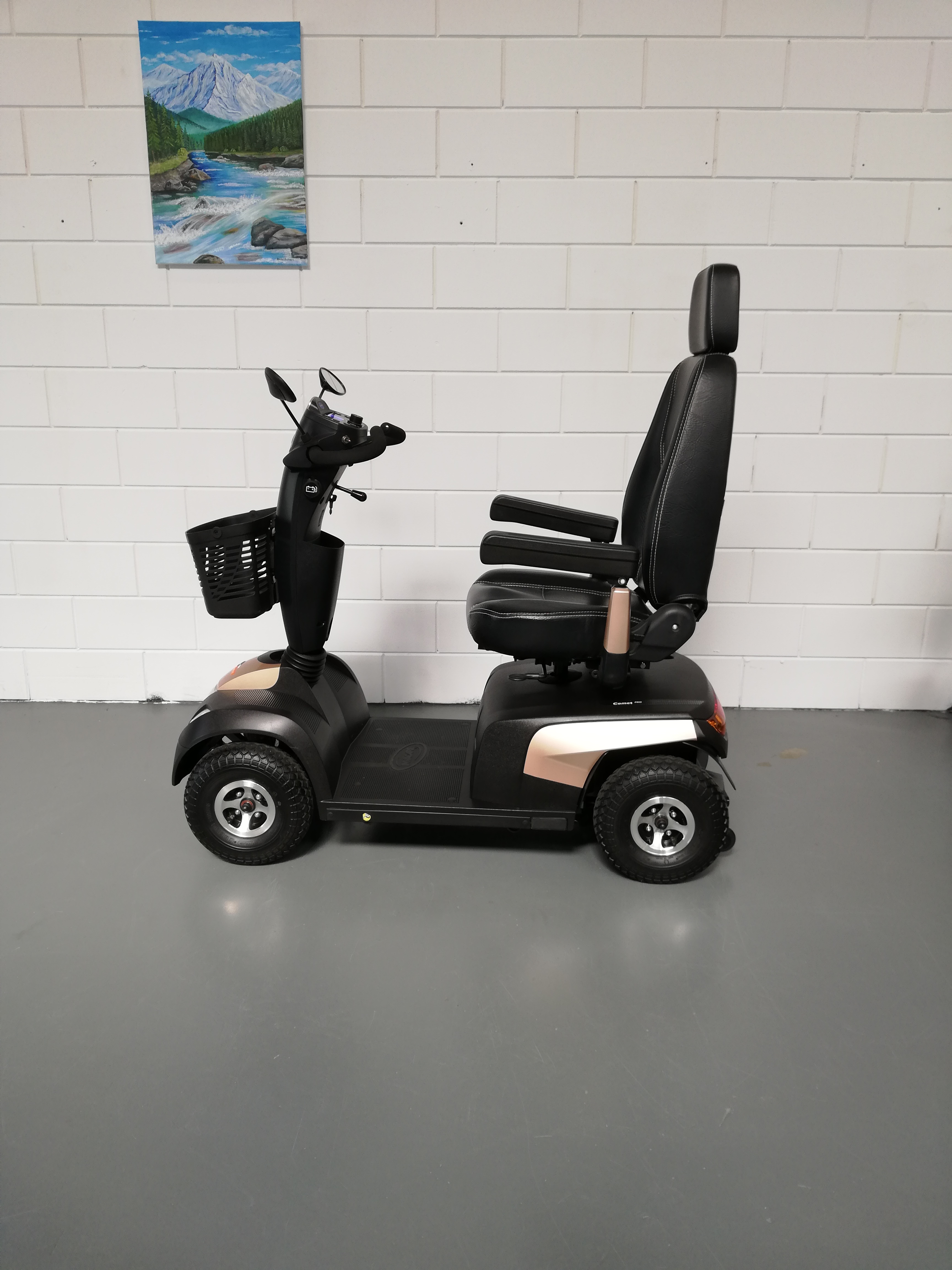 Invacare Comet Pro